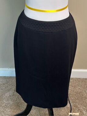 Tahari ASL Black Textured-Waist Pencil Skirt